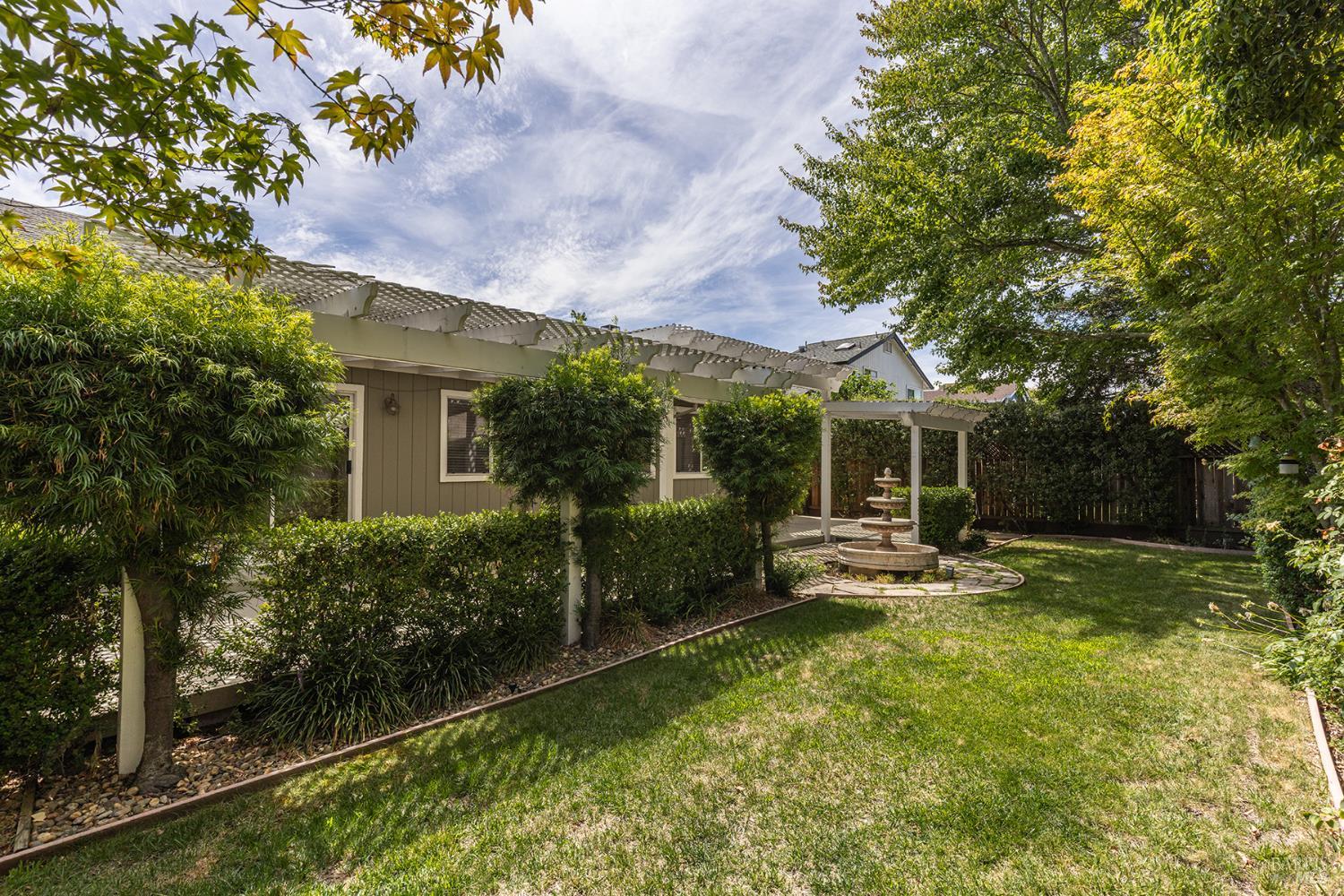 1029 Hampshire Lane