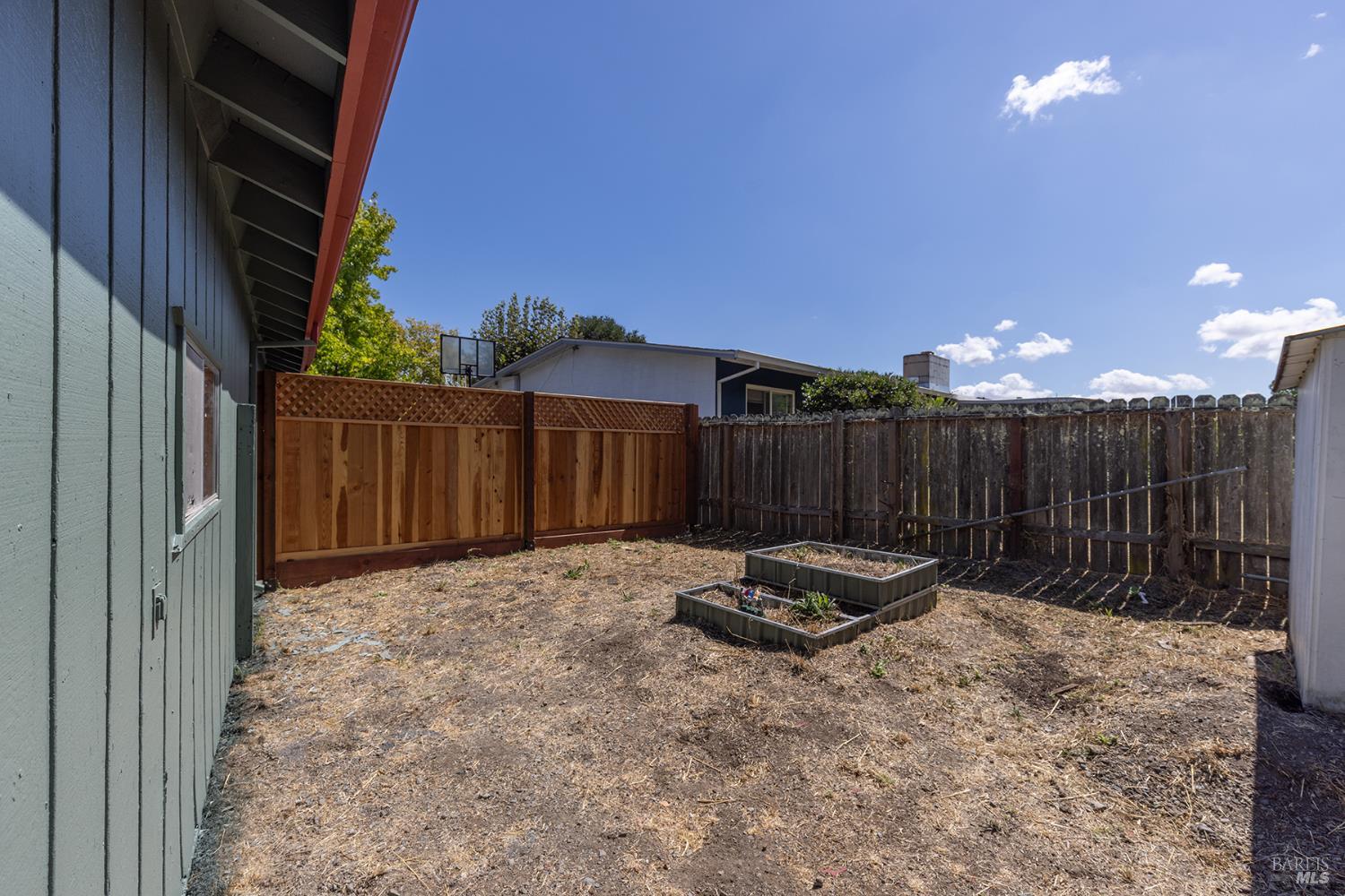 2827 Marlow Road
