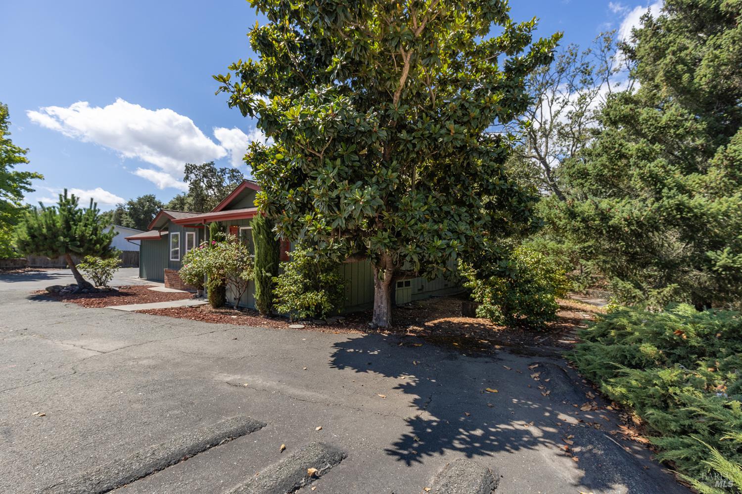 2827 Marlow Road