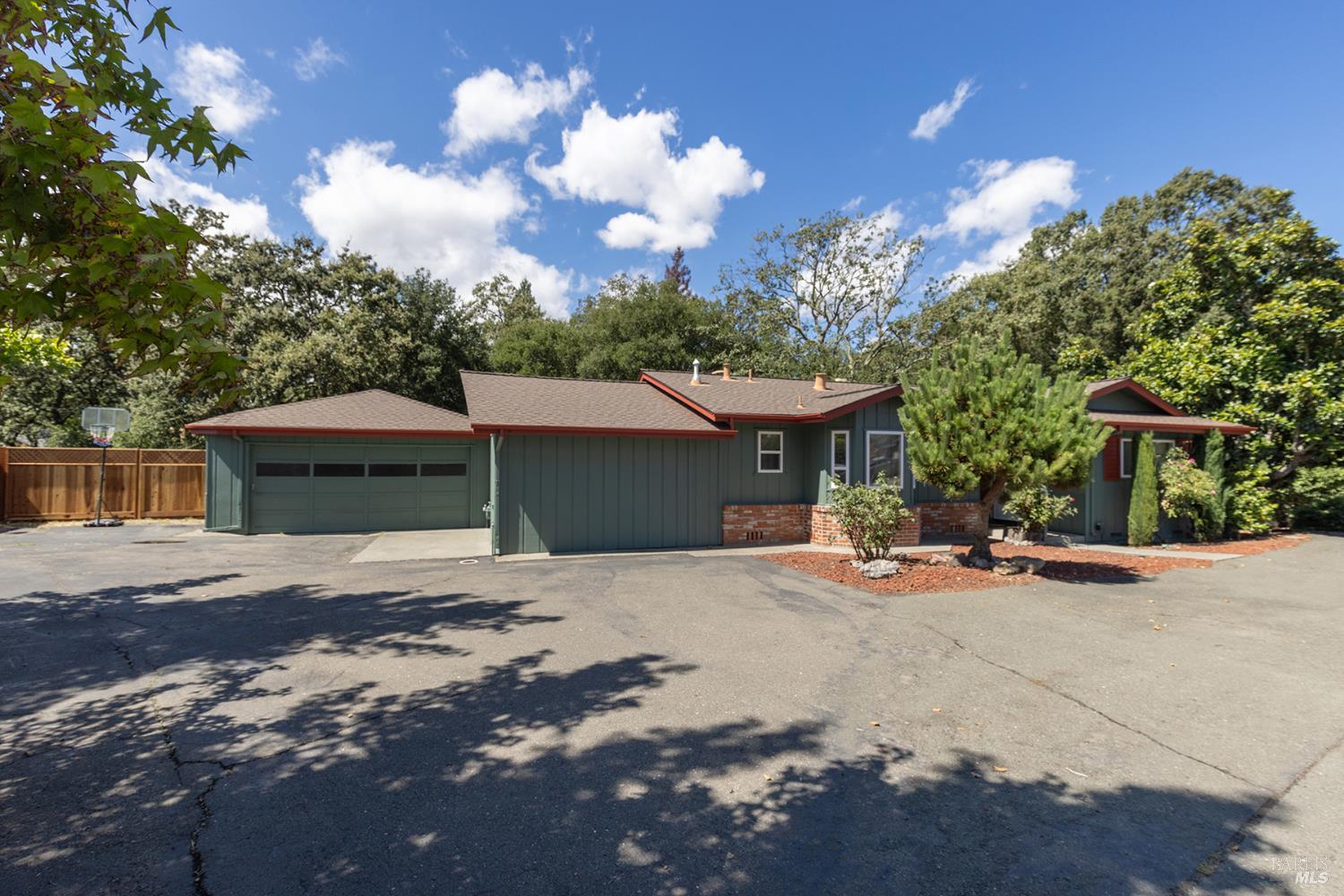 2827 Marlow Road
