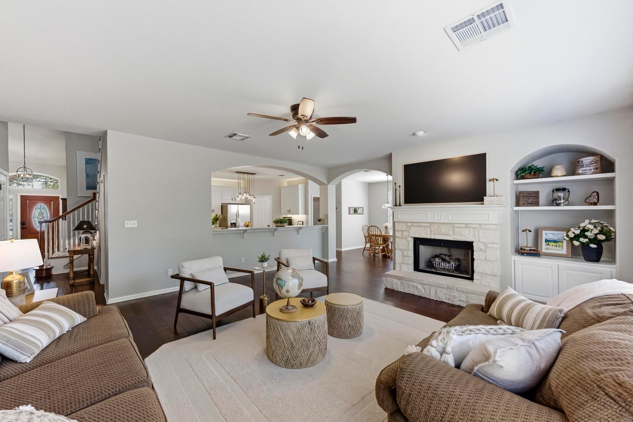 5905 Republic Of Texas BLVD