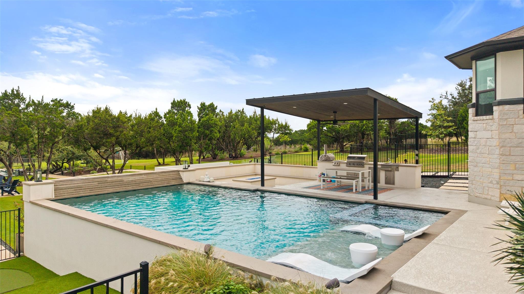 1293 Gato Del Sol Ave