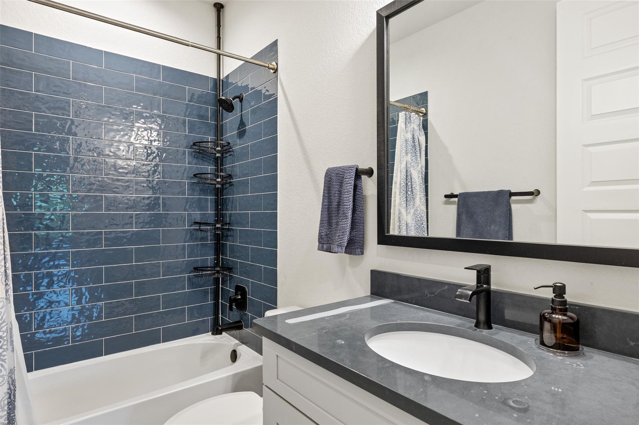 1293 Gato Del Sol Ave