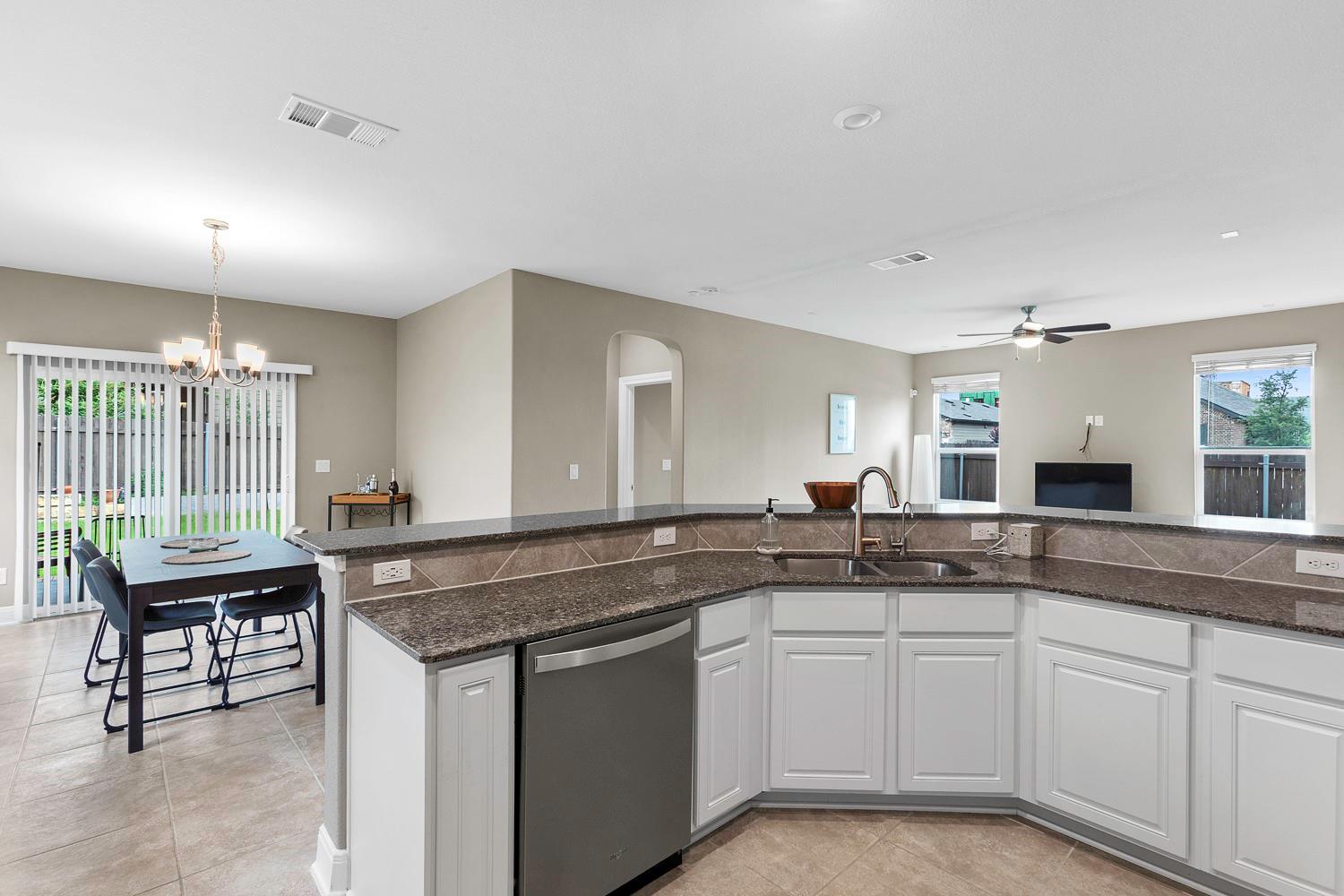 6200 Albany Sleigh DR