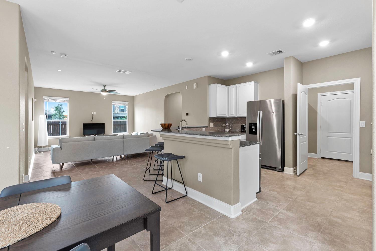 6200 Albany Sleigh DR