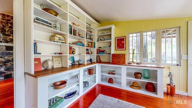 8100 Sonoma Mountain Rd