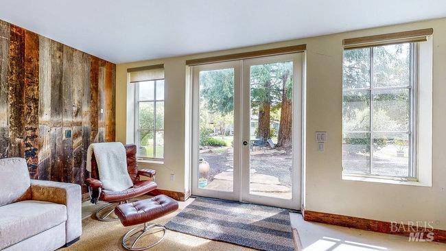 8100 Sonoma Mountain Rd