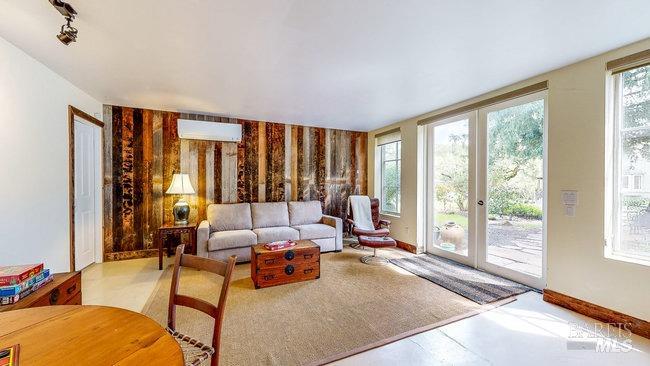 8100 Sonoma Mountain Rd