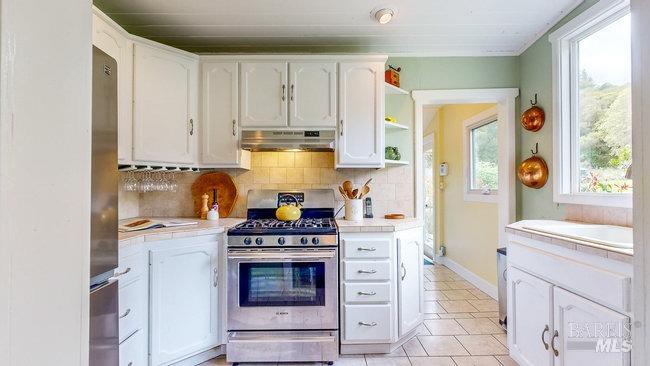 8100 Sonoma Mountain Rd