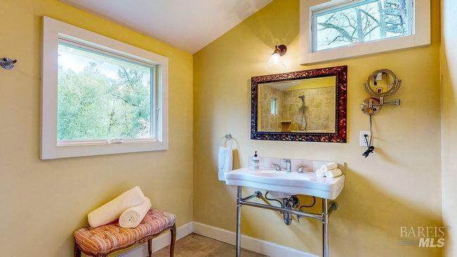 8100 Sonoma Mountain Rd