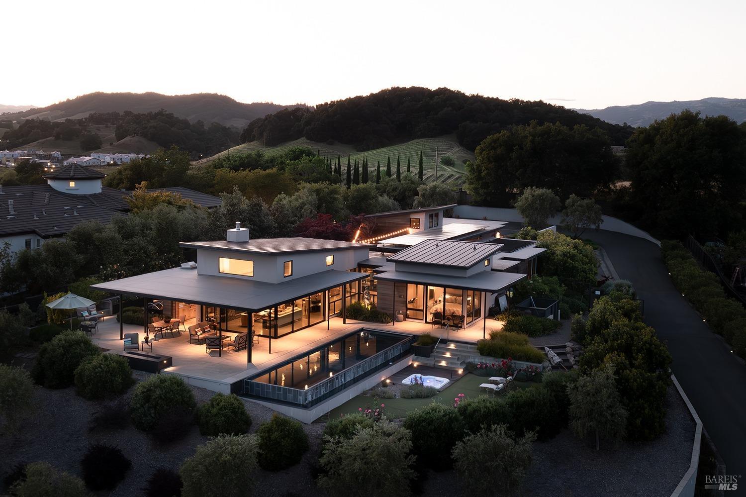 383 Bridle Path Healdsburg Ca 95448 324034034