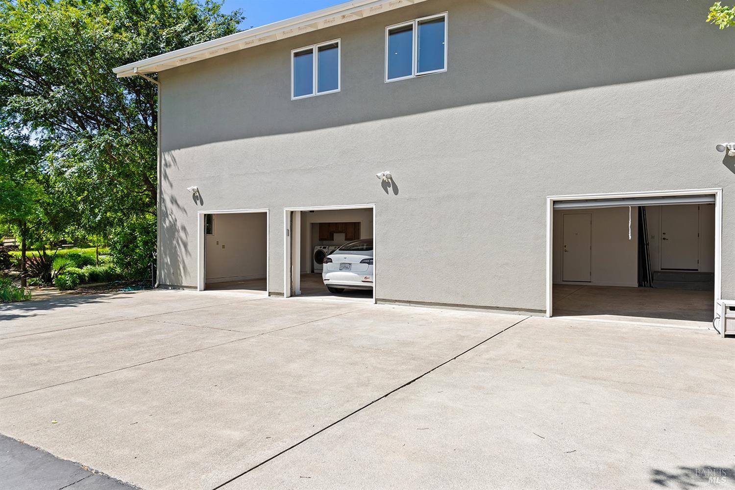 647 Lytton Station Rd