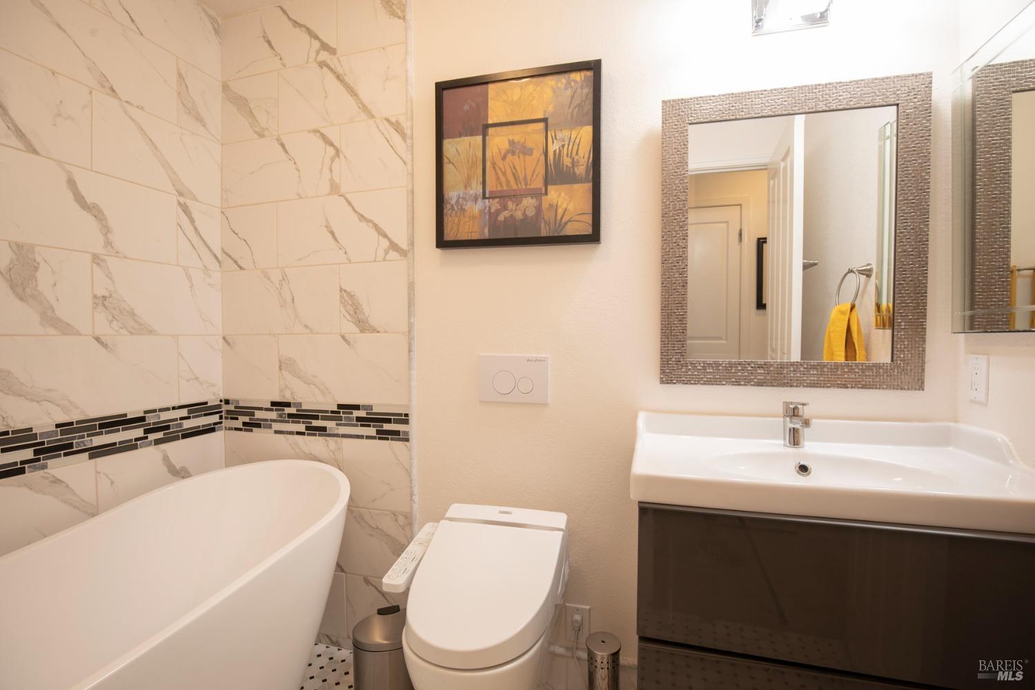 427-429 University St