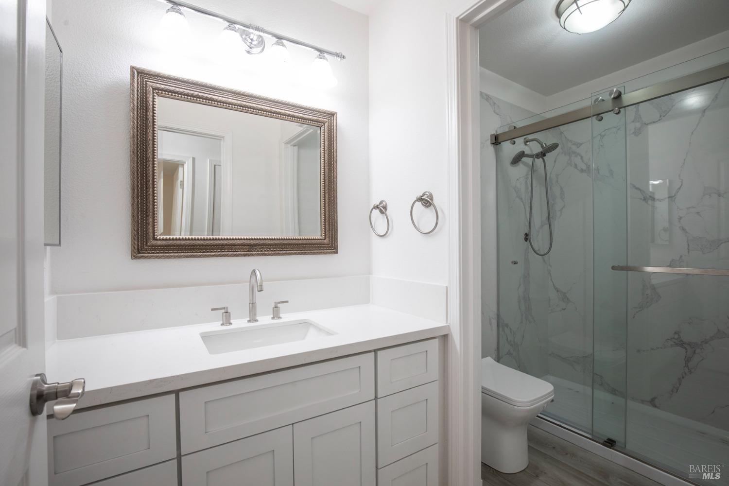 427-429 University St