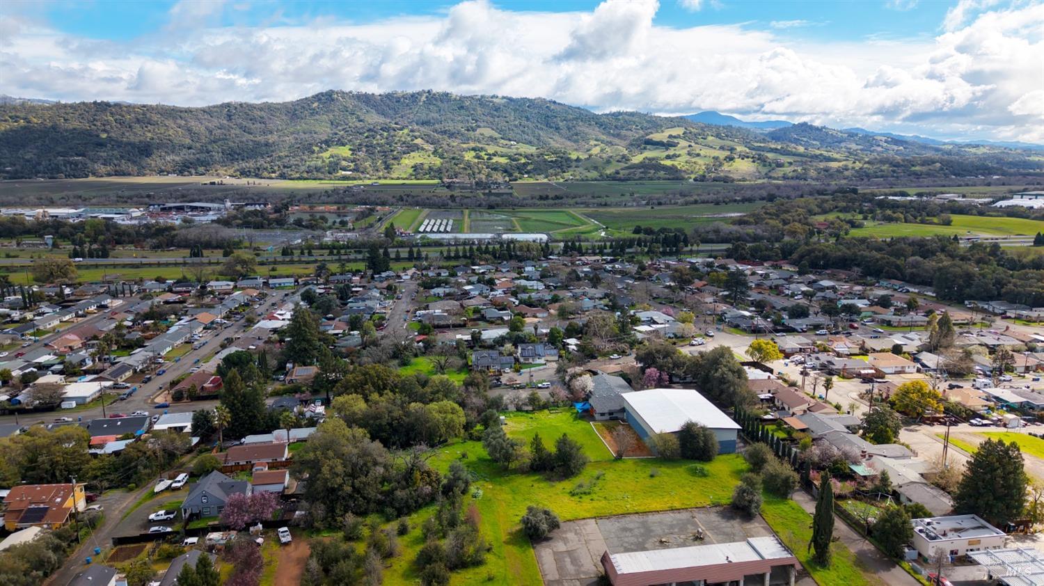 686 S Cloverdale Blvd