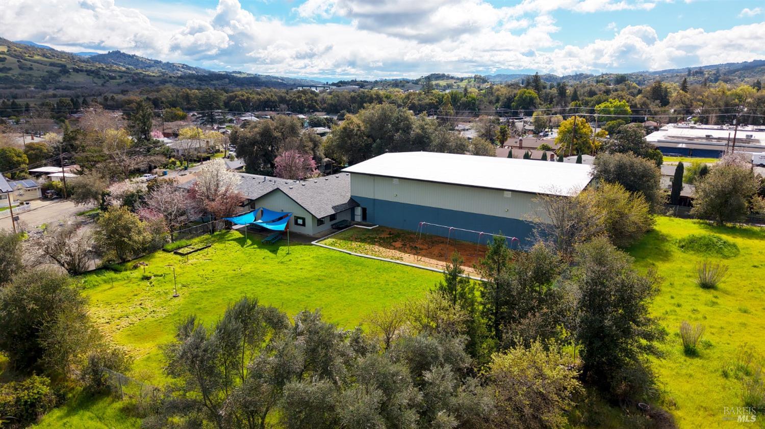 686 S Cloverdale Blvd