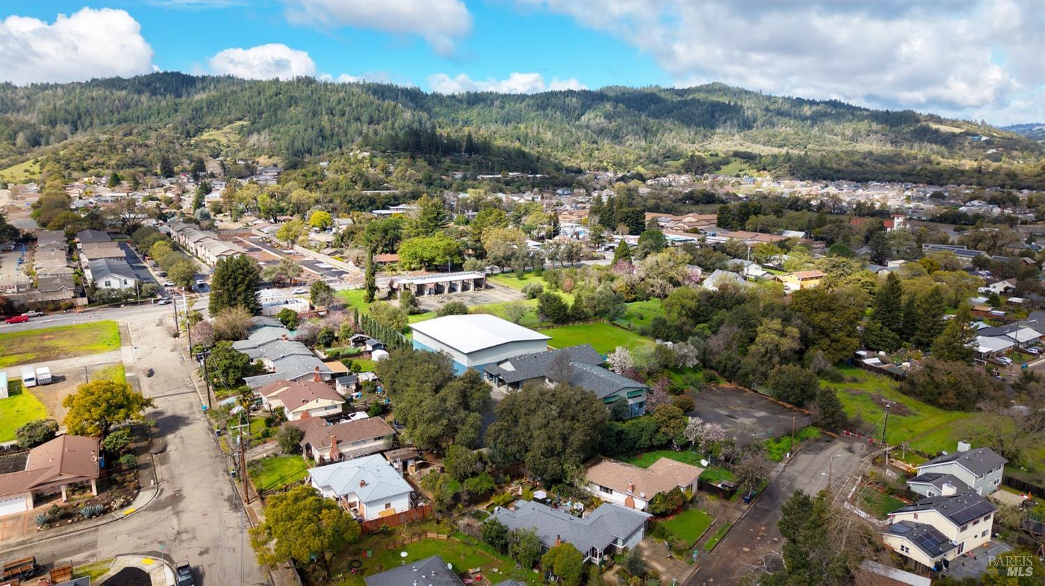 686 S Cloverdale Blvd