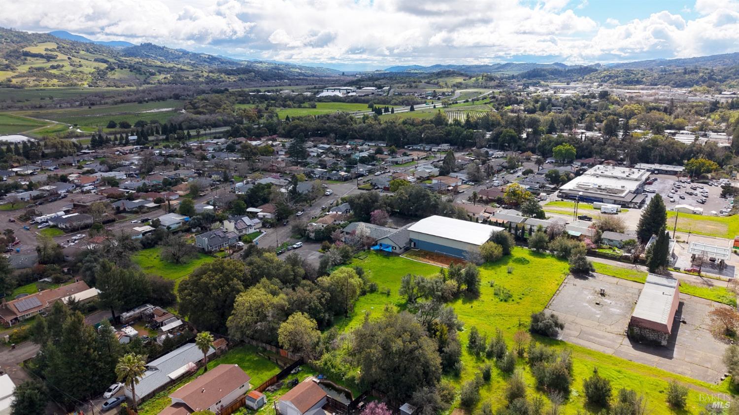 686 S Cloverdale Blvd