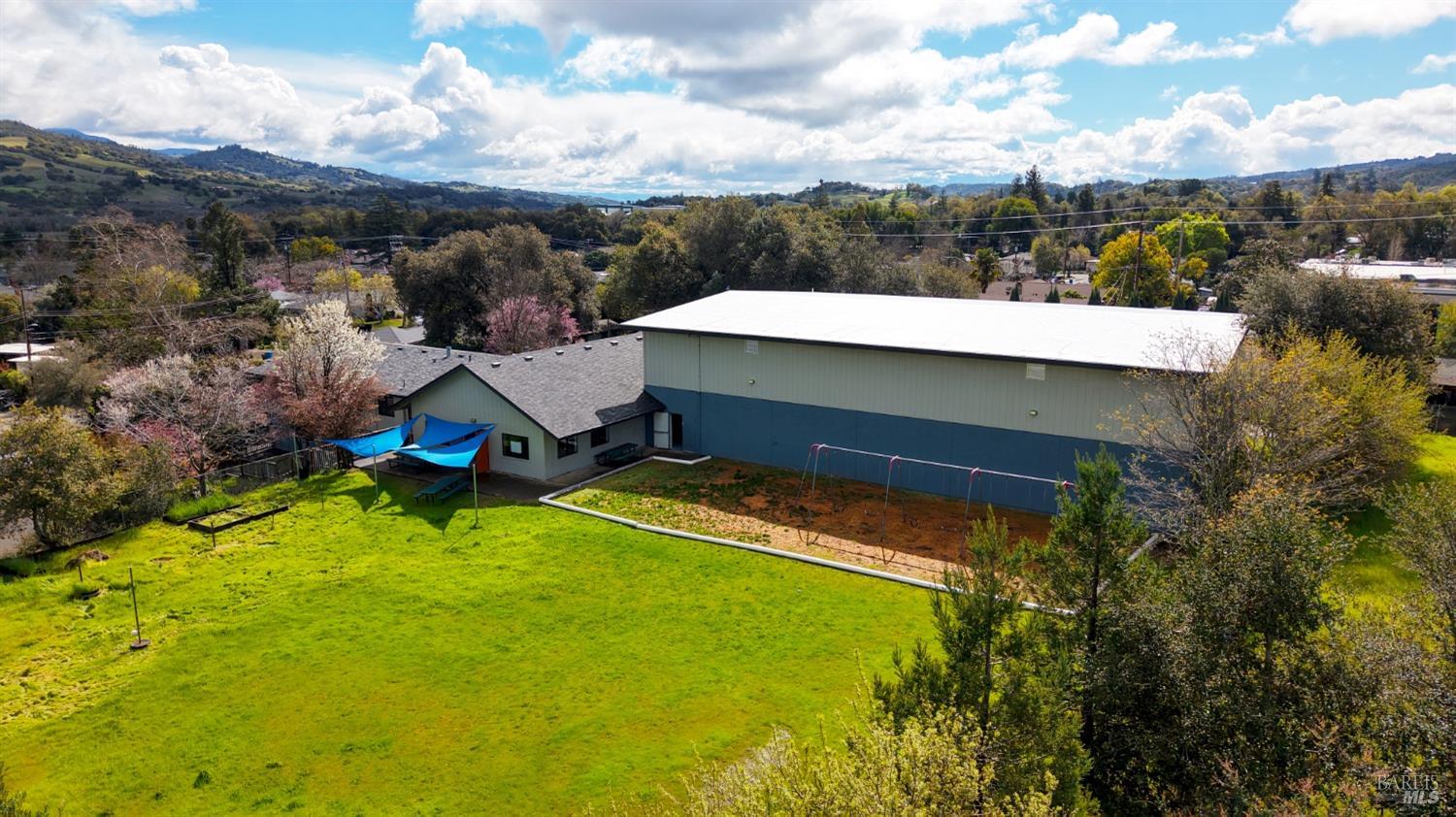 686 S Cloverdale Blvd