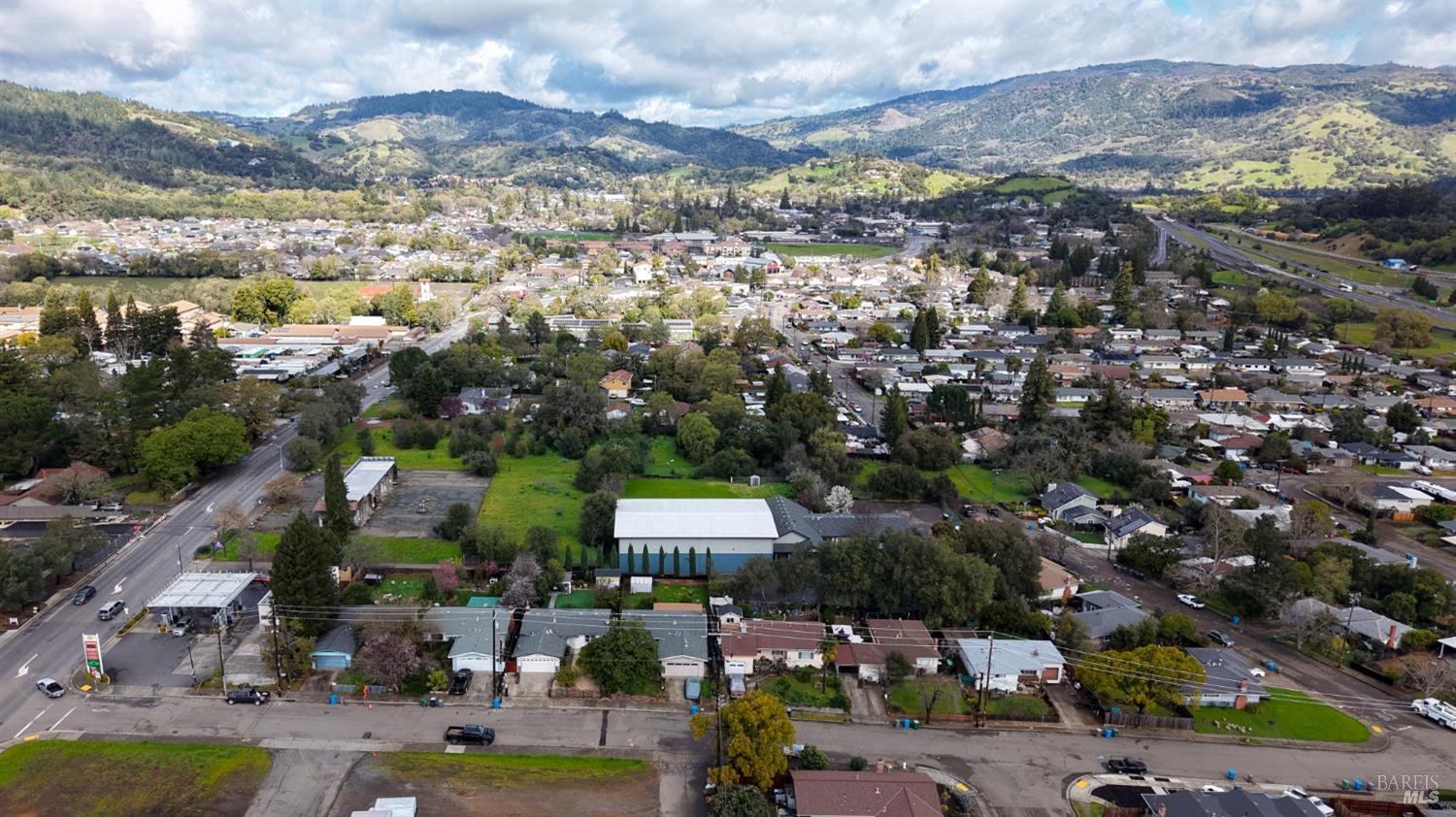 686 S Cloverdale Blvd