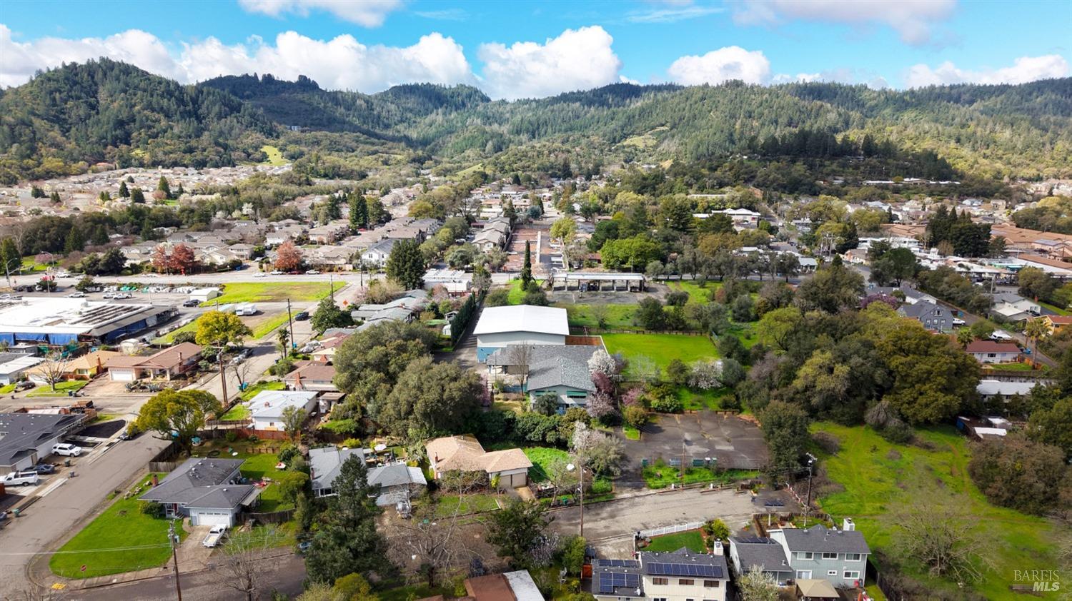 686 S Cloverdale Blvd