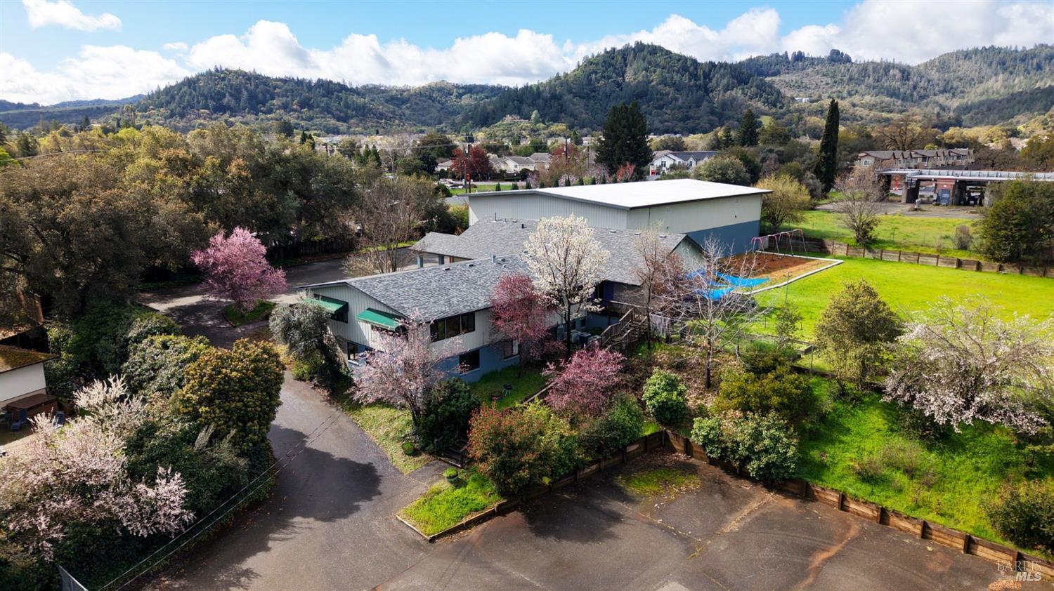 686 S Cloverdale Blvd