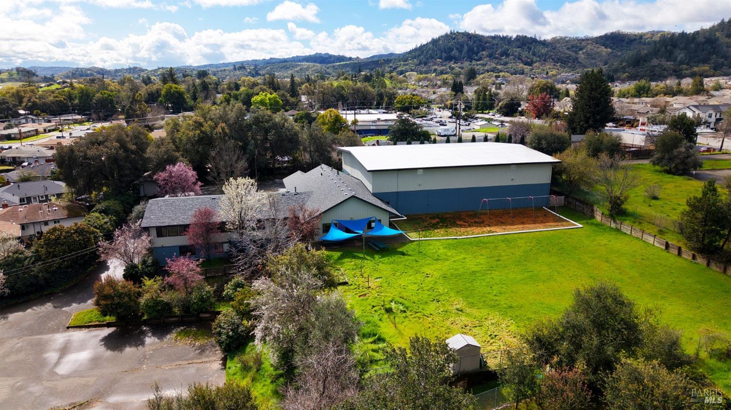 686 S Cloverdale Blvd