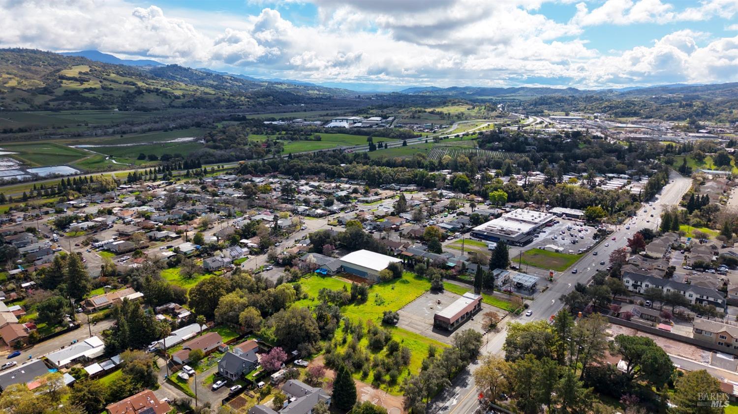 686 S Cloverdale Blvd