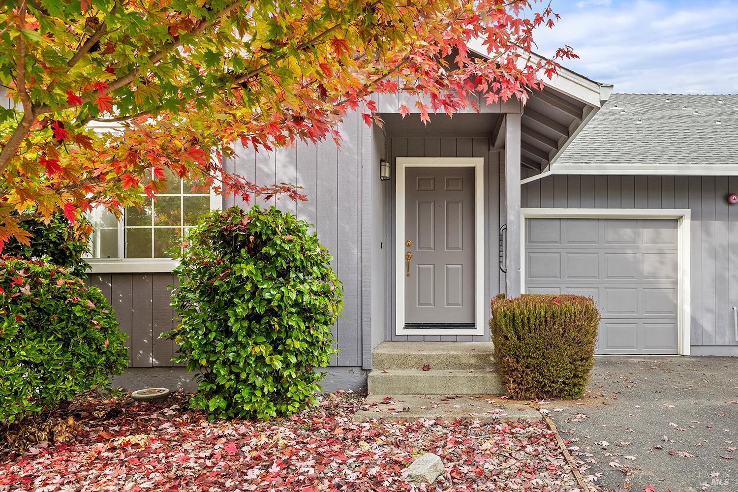 431-433 University St