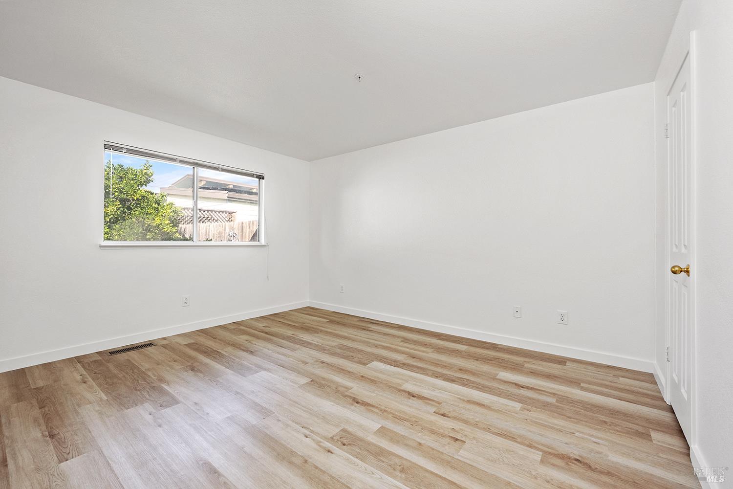 431-433 University St