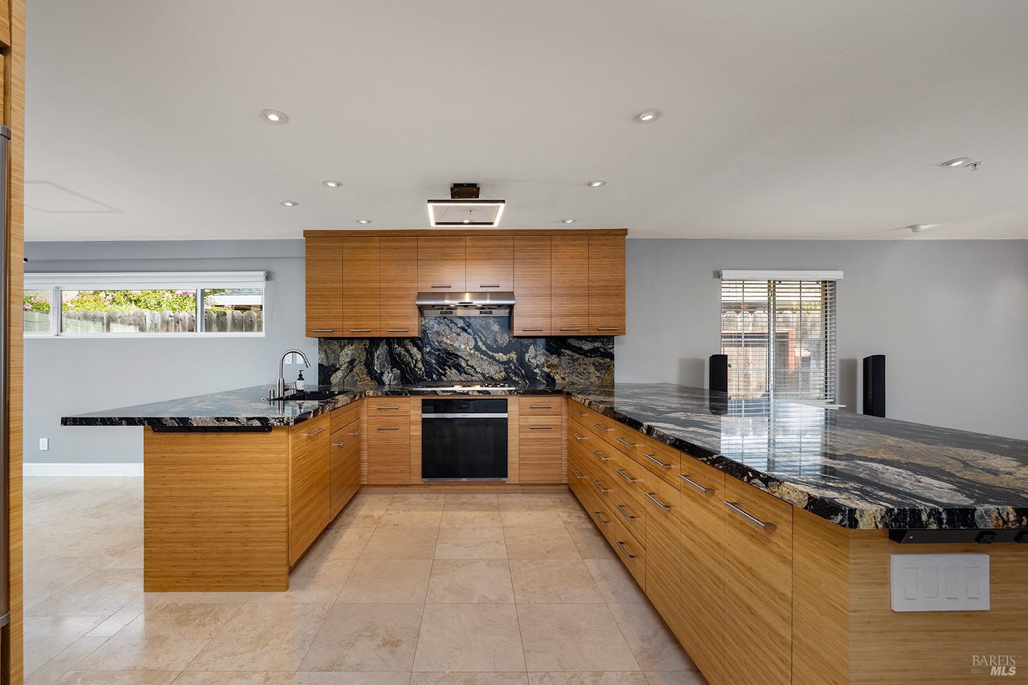 431-433 University St