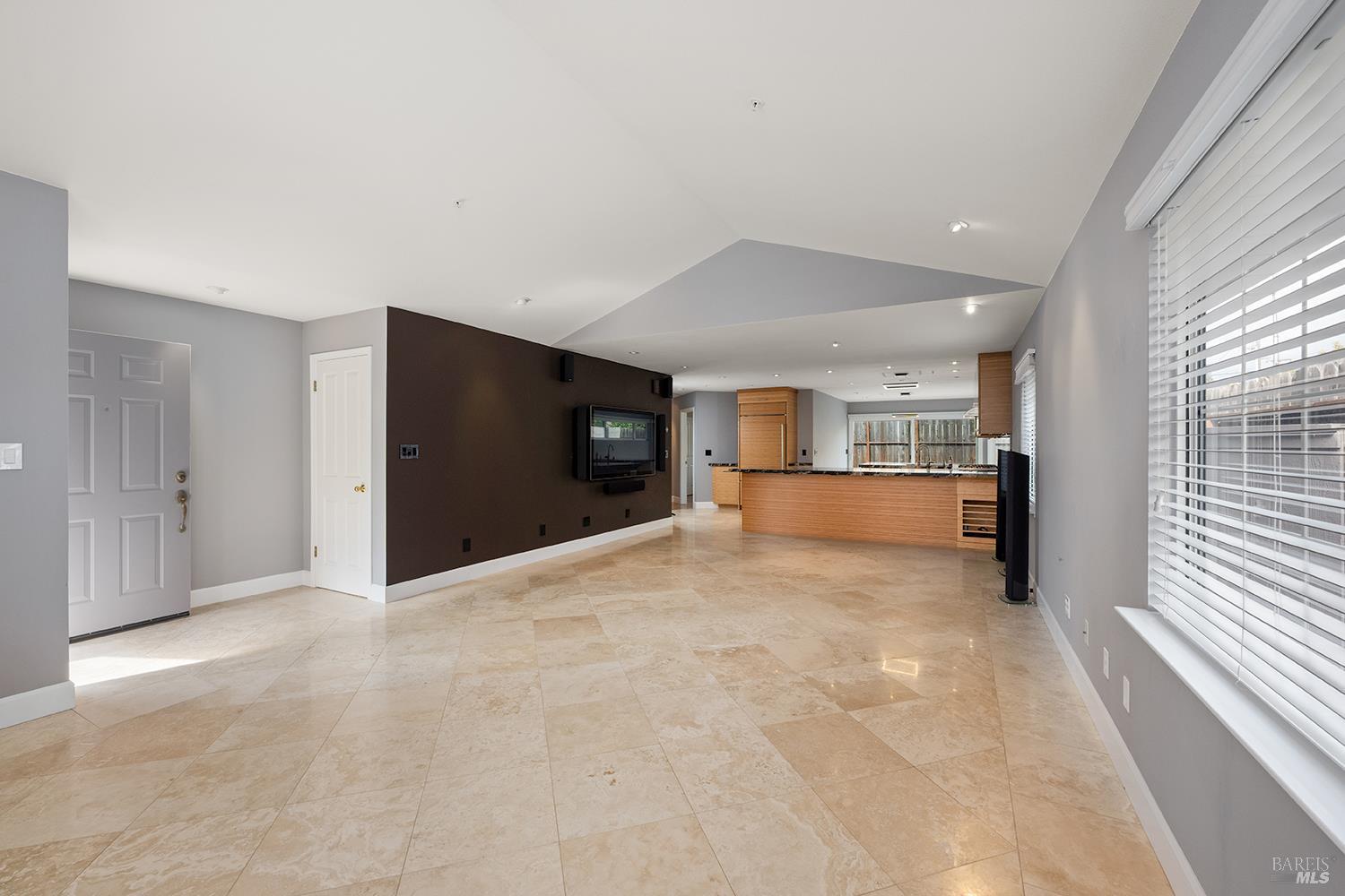 431-433 University St