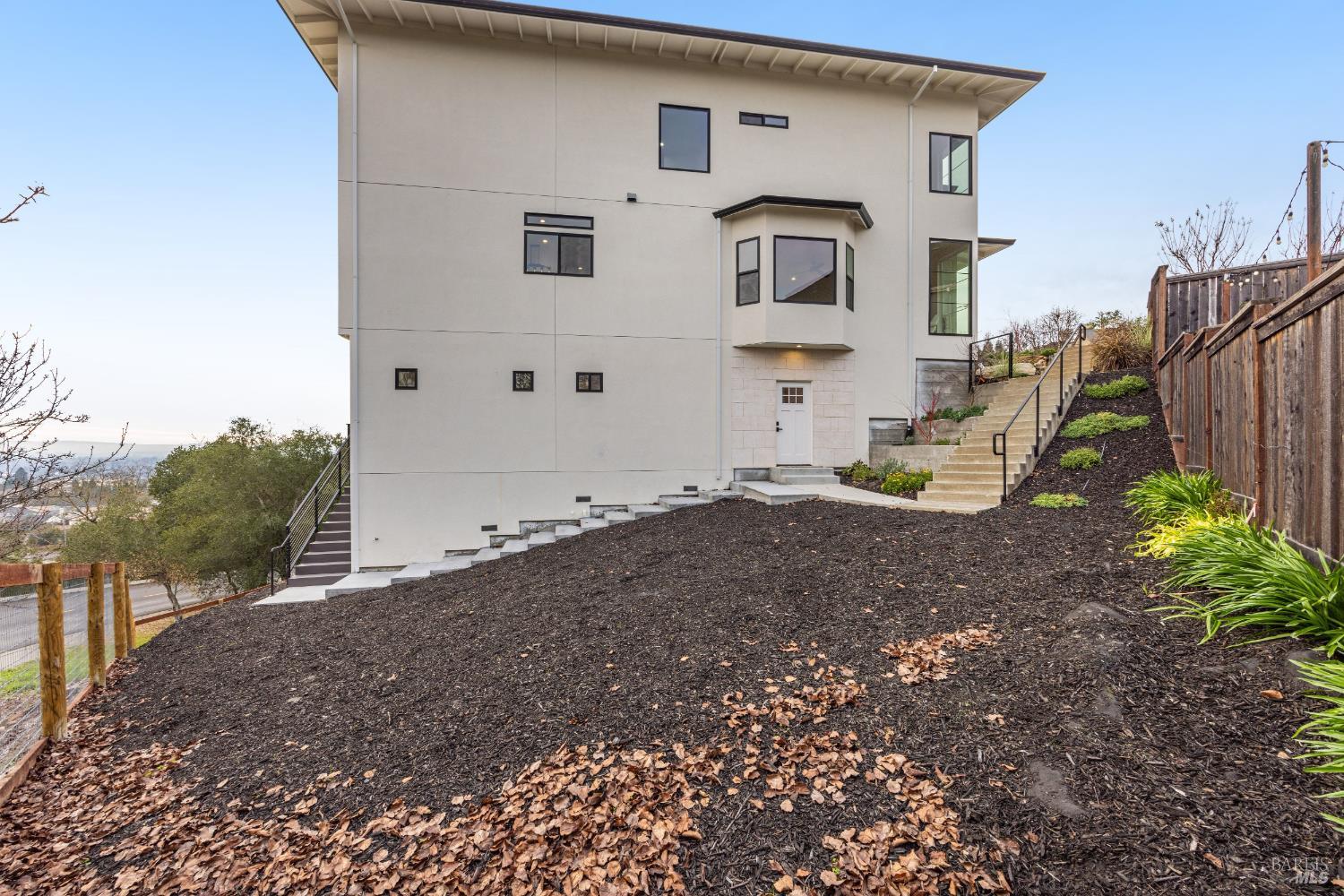 1966 Viewpointe Circle
