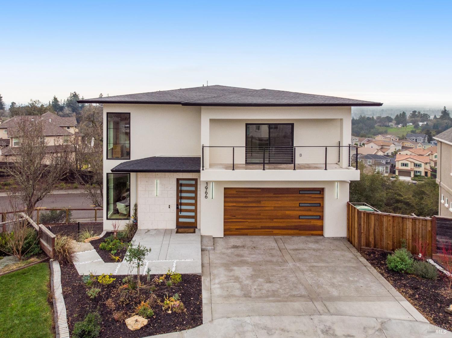 1966 Viewpointe Circle