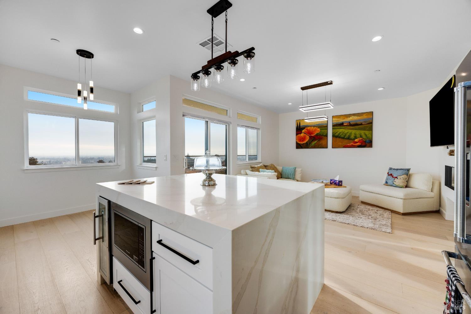 1966 Viewpointe Circle