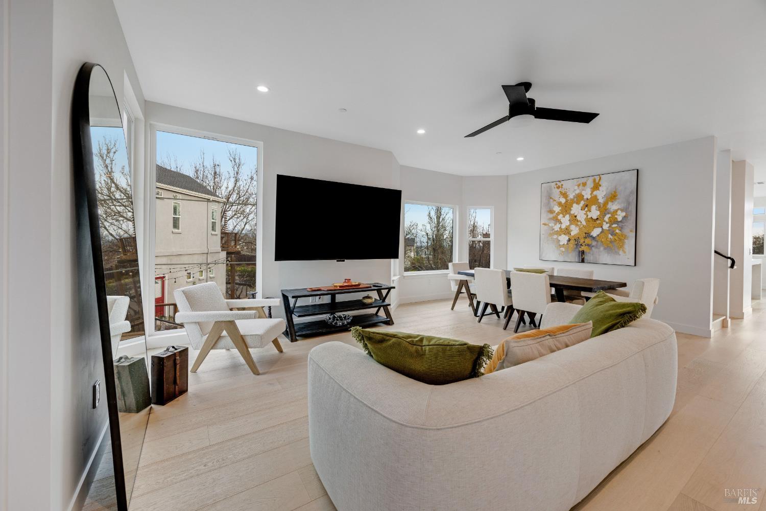 1966 Viewpointe Circle