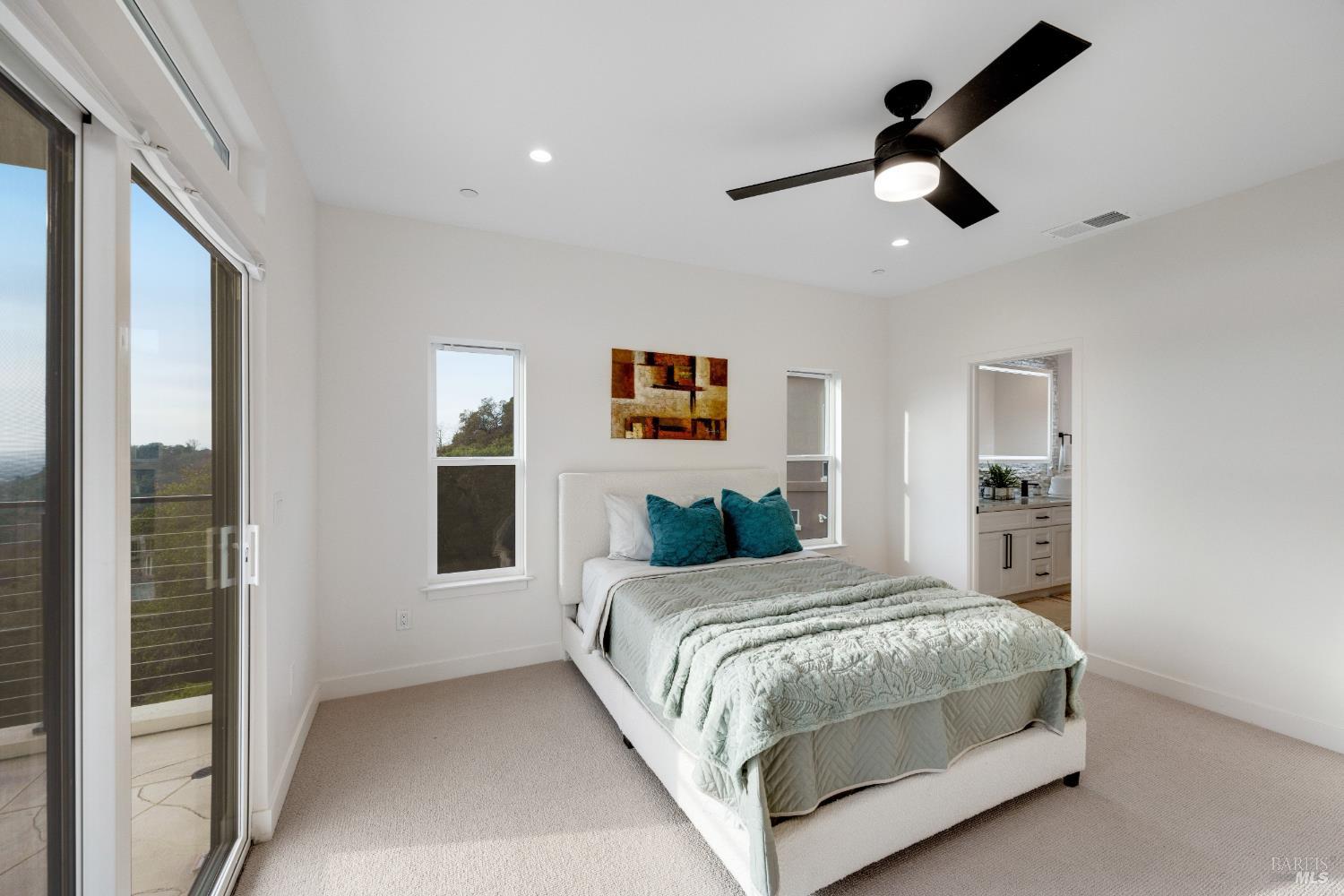 1966 Viewpointe Circle