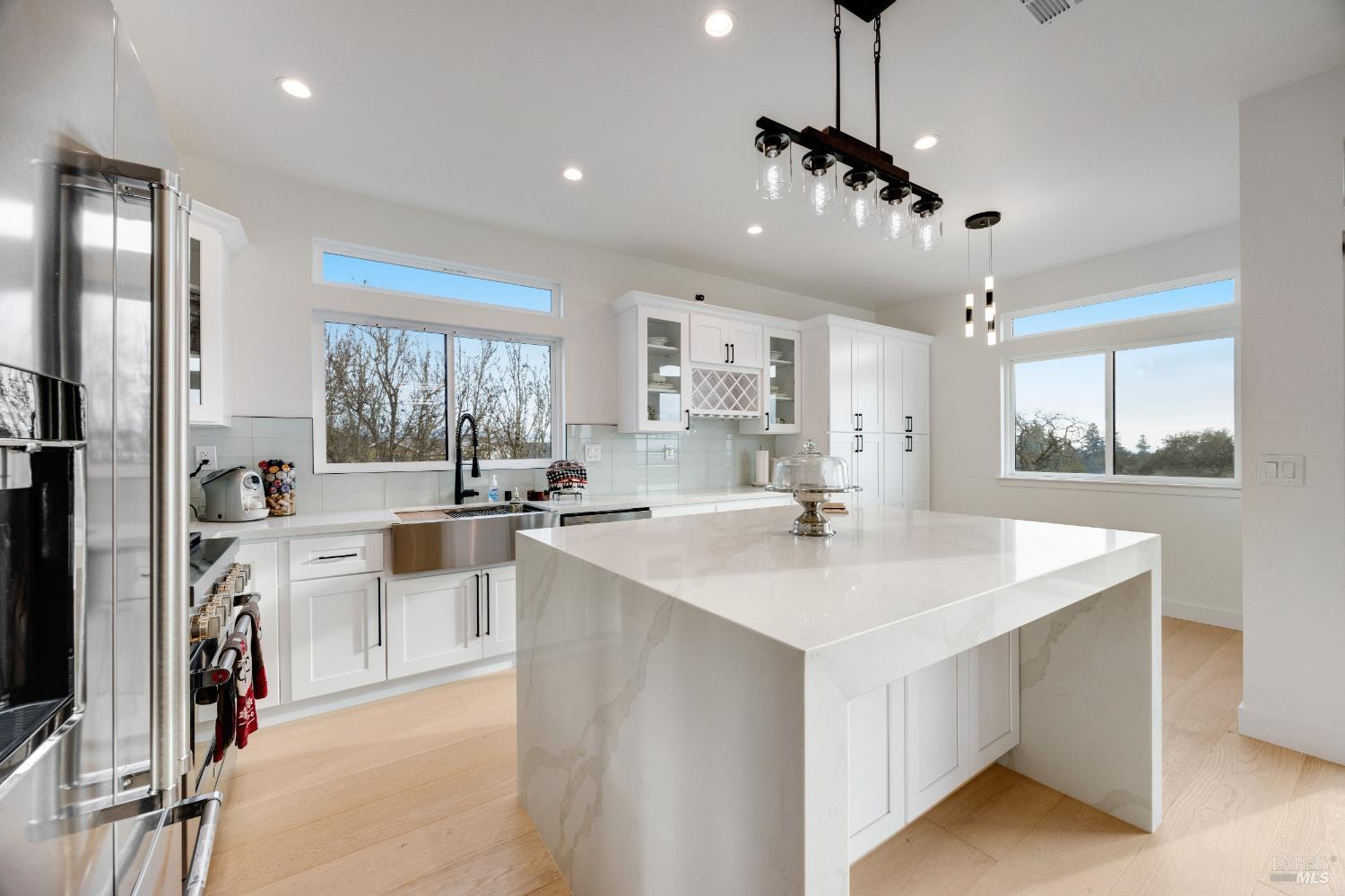 1966 Viewpointe Circle