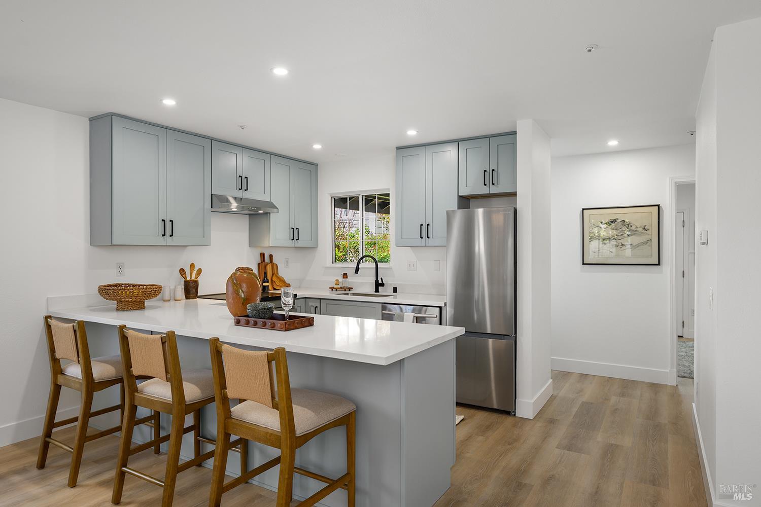 437 University Street