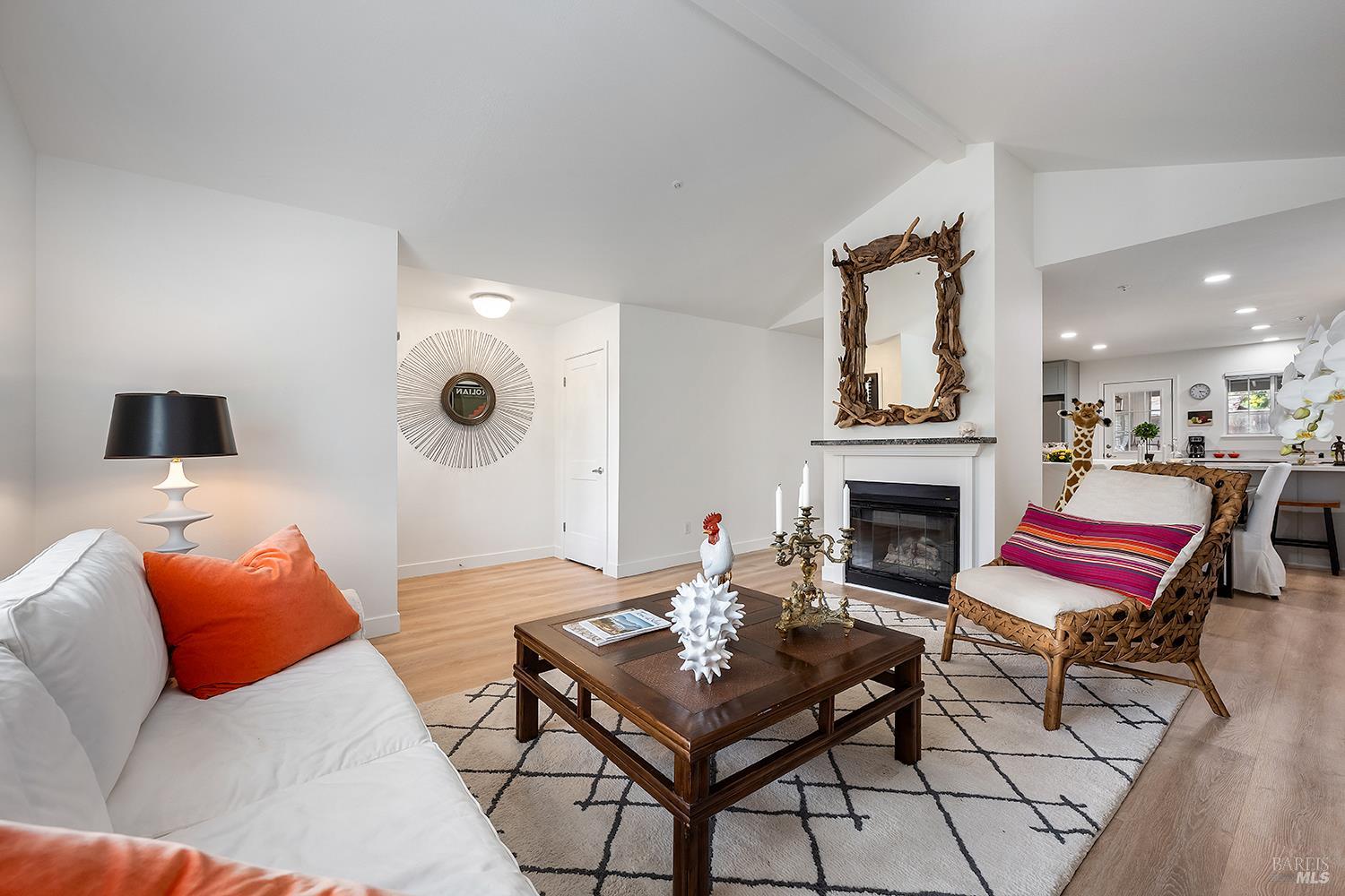 437 University Street