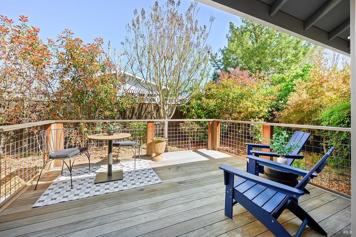 437 University Street