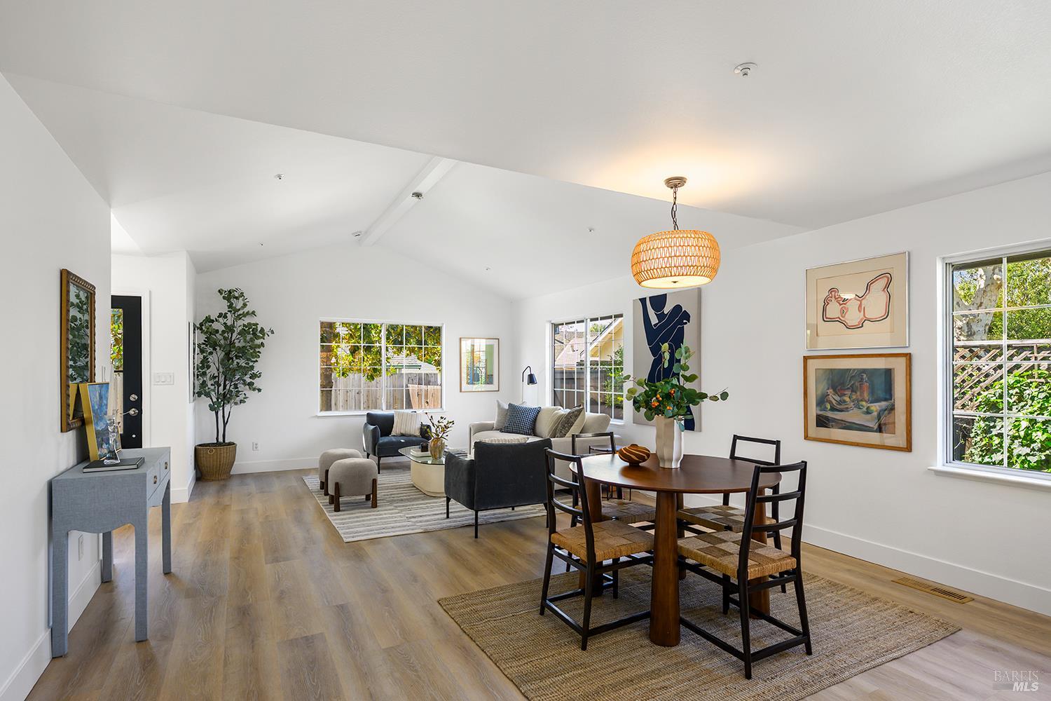 437 University Street