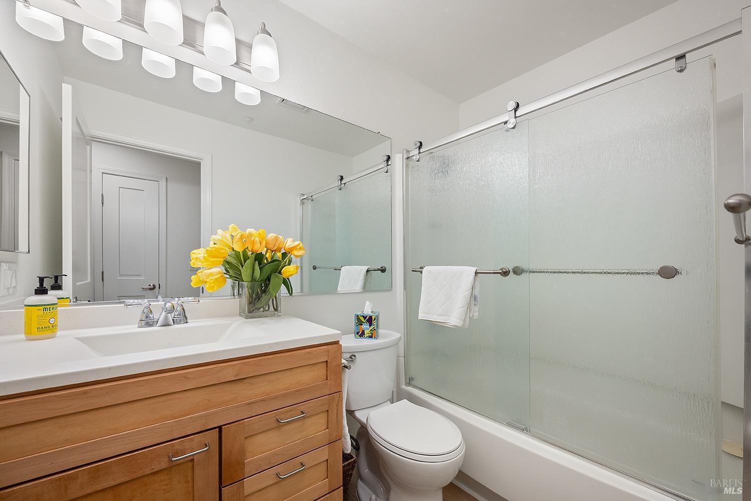 437 University Street