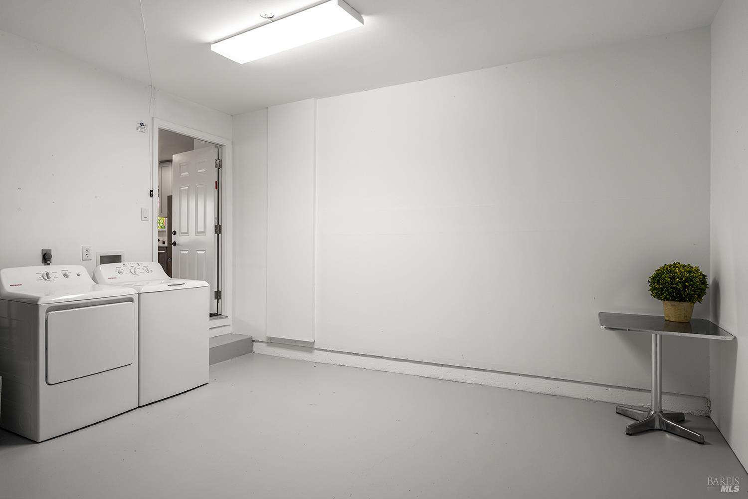 437 University Street