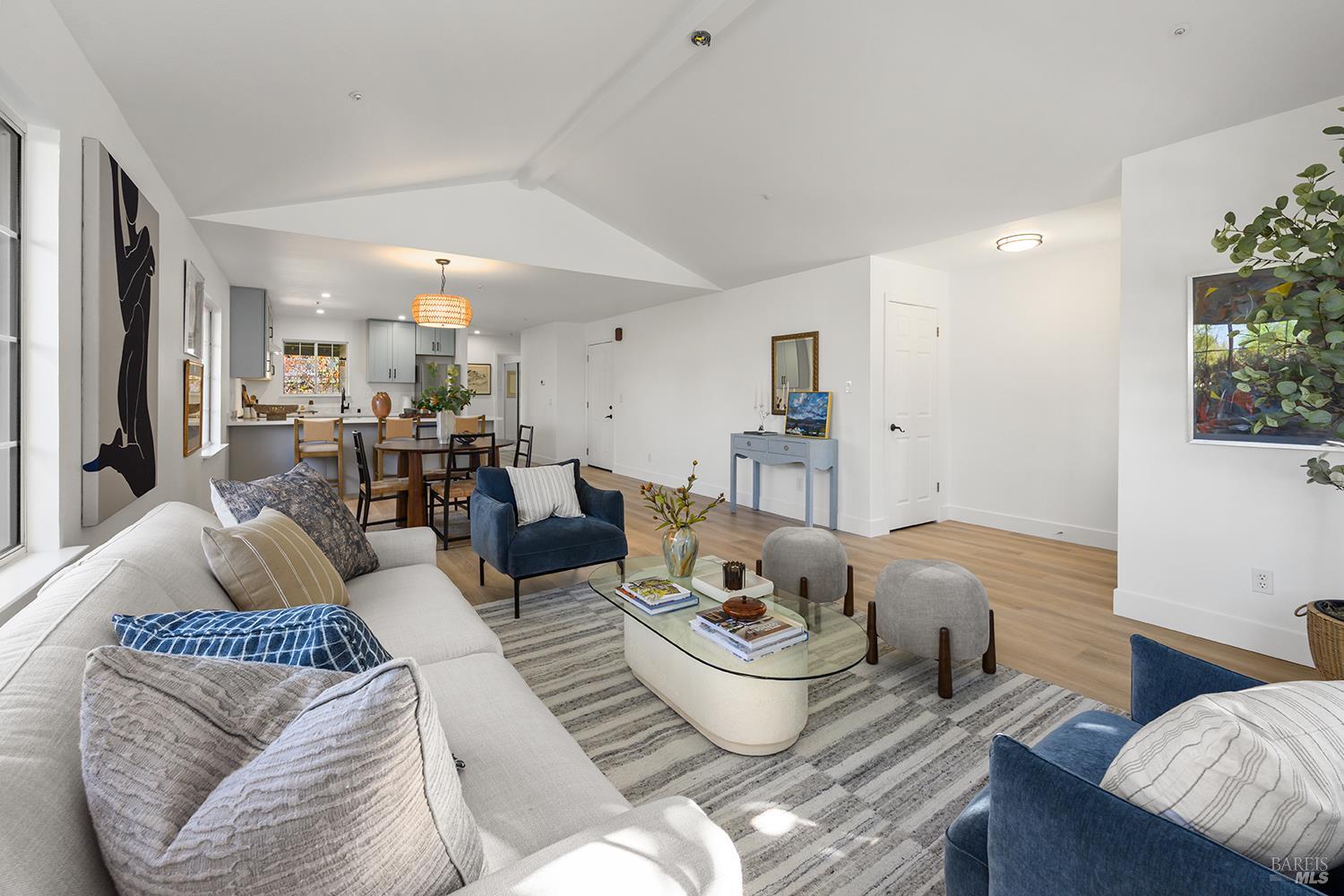 437 University Street