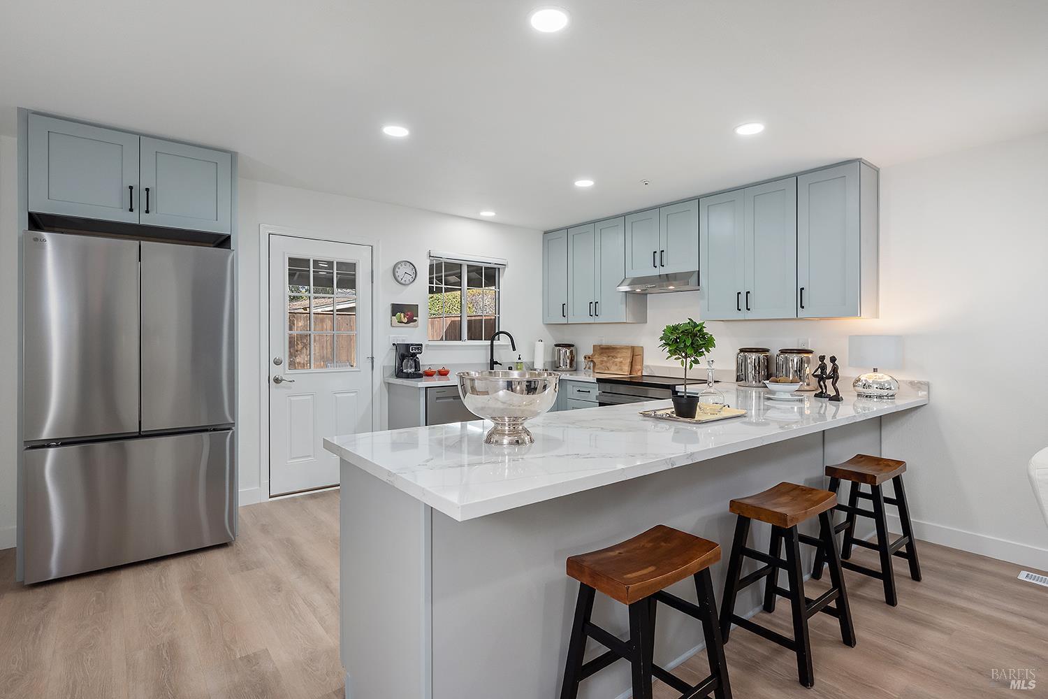 437 University Street