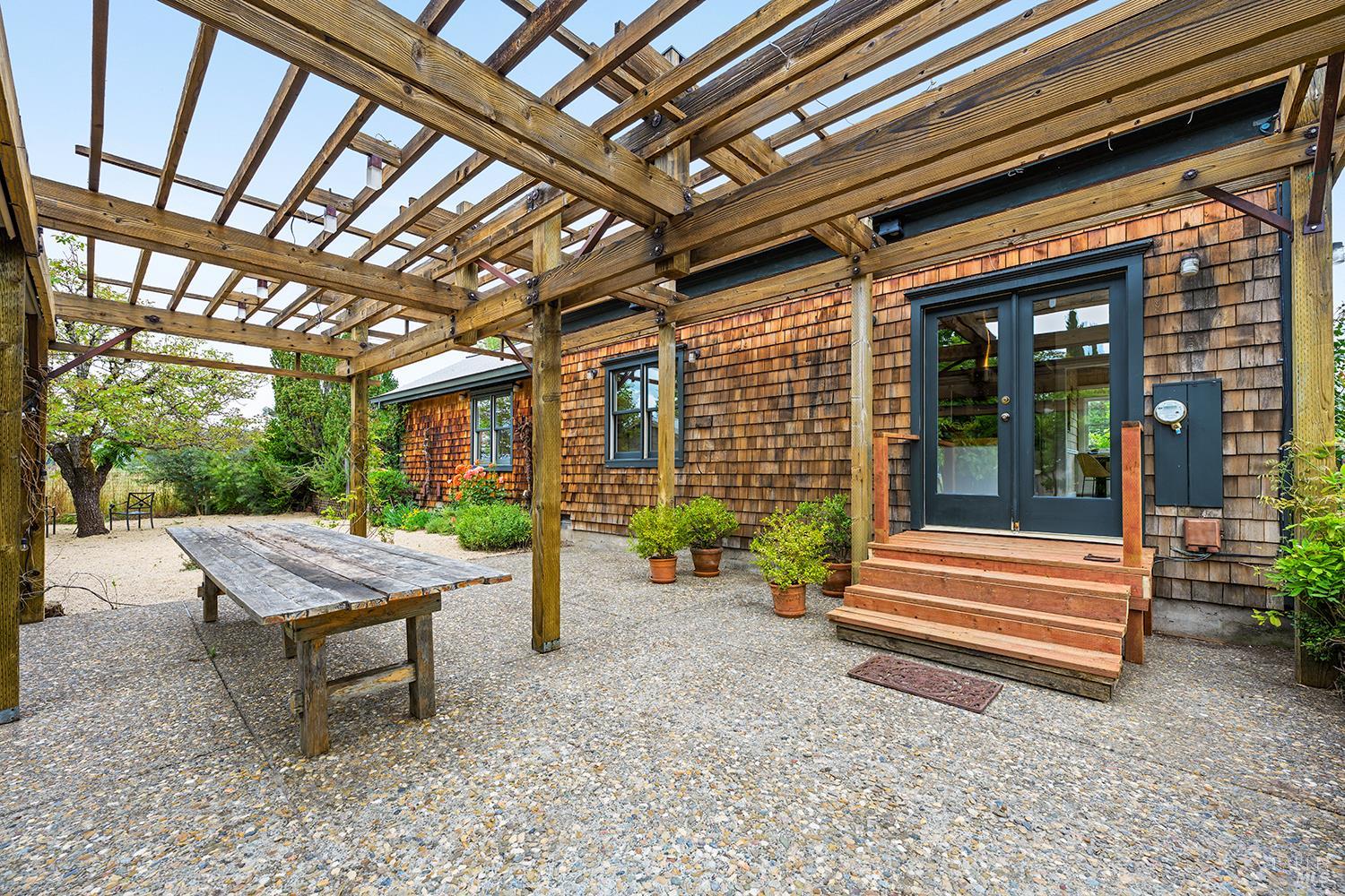 6017 Red Winery Road