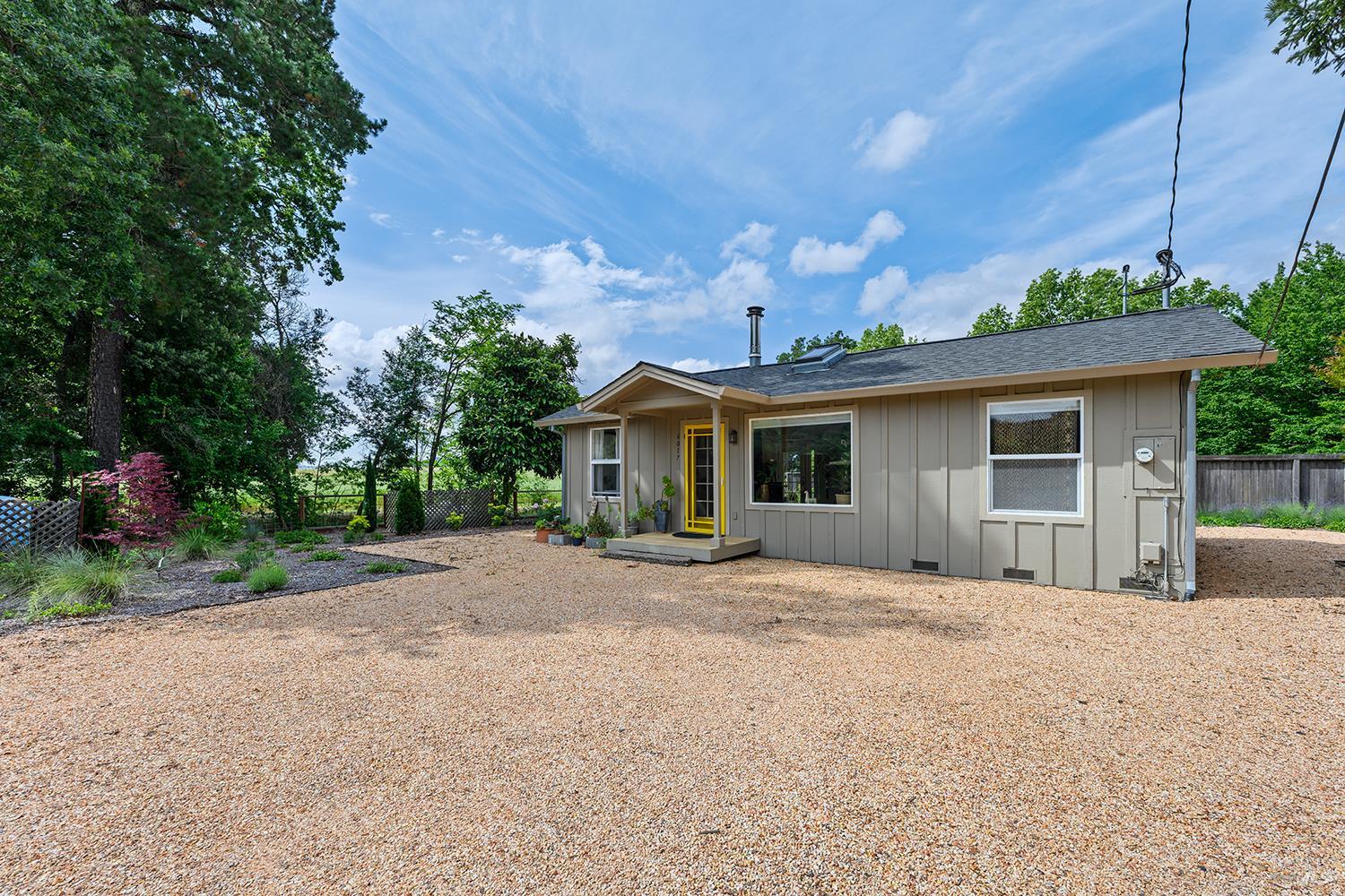6017 Red Winery Road