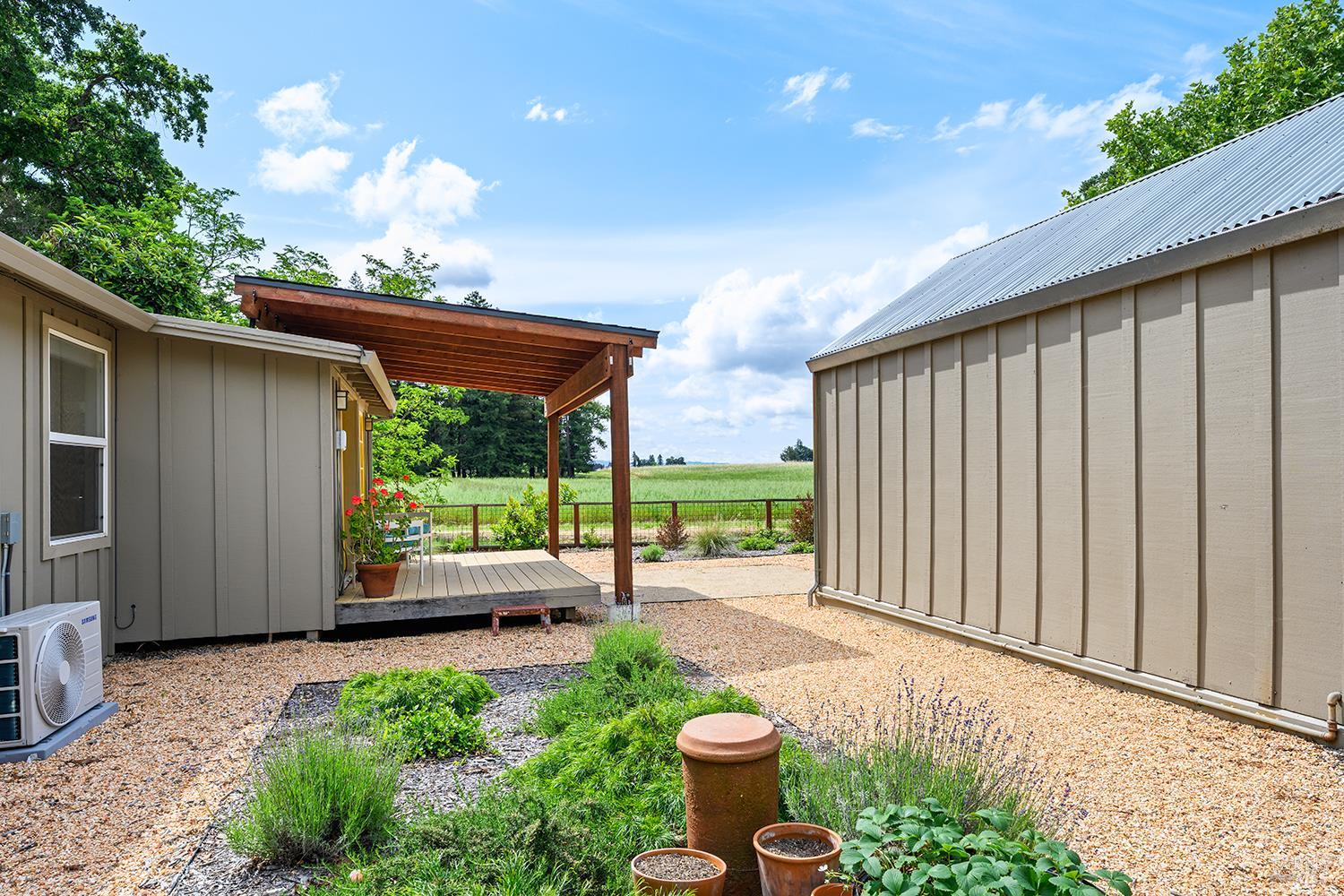 6017 Red Winery Road
