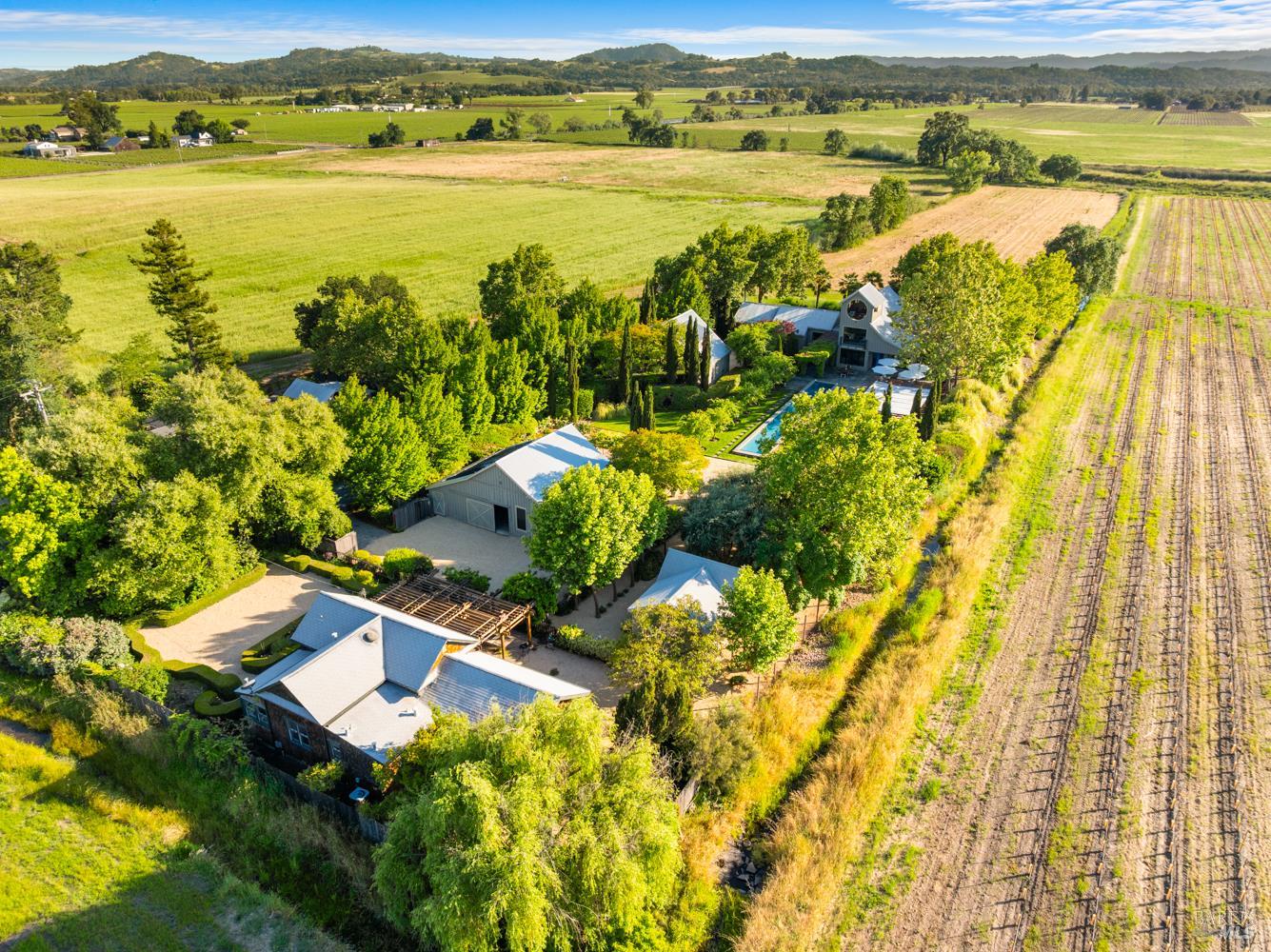 6017 Red Winery Road